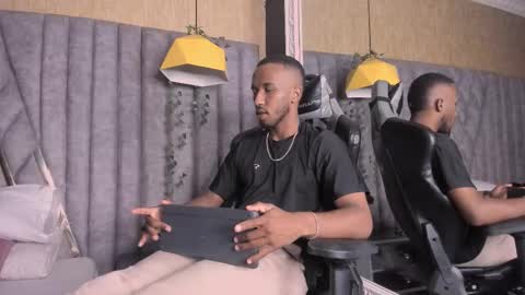 Snapshot of jamesparck chatting on 02-26-26, 08:30 James online show from 02-26-26, 08:30