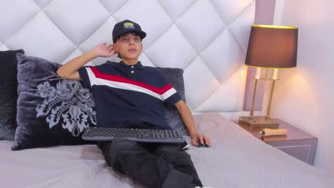 Snapshot of jamess_ford chatting on 01-17-25, 09:28 jamess_ford online show from 01-17-25, 09:28