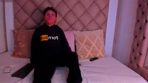 Snapshot of jamess_ford chatting on 01-18-25, 08:40 jamess_ford online show from 01-18-25, 08:40