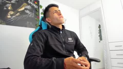 Jamess hott online show from 01-09-25, 01:13