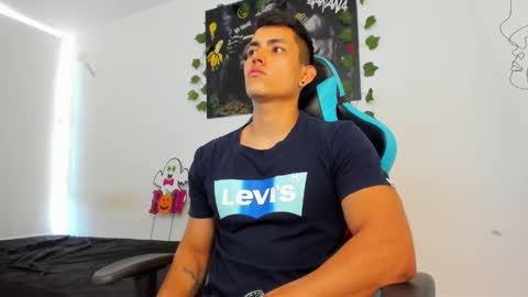 Jamess hott online show from 01-16-25, 01:25