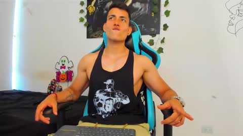 Jamess hott online show from 02-10-25, 09:36