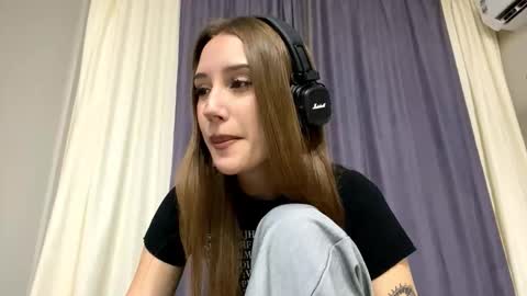 Milena online show from 09-11-25, 07:14