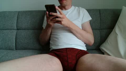Snapshot of jan_the_man94 chatting on 06-14-26, 04:42 Jan online show from 06-14-26, 04:42