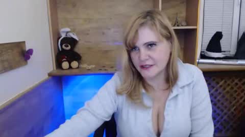 janaloveli online show from 10-22-25, 07:57