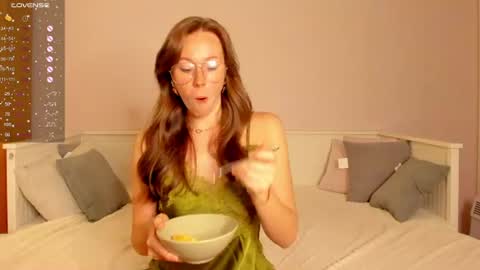 Snapshot of jane_danels chatting on 06-17-26, 02:40 Jane Danels online show from 06-17-26, 02:40