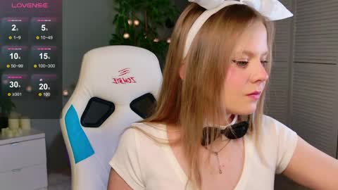 jane_westt online show from 04-11-26, 02:10