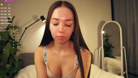 Jennifer  online show from 01-22-25, 05:05