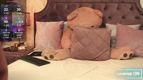 Snapshot of janedevines chatting on 04-26-26, 05:27 JaneDevine online show from 04-26-26, 05:27