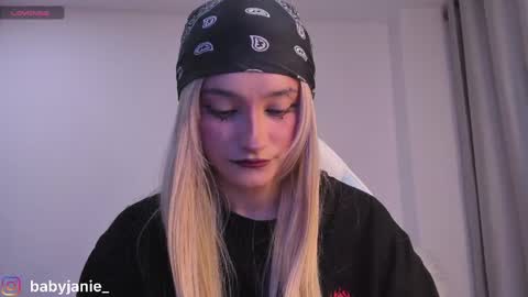 Jane online show from 05-18-26, 11:54