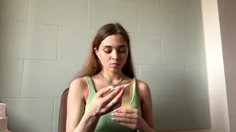 Snapshot of janellelazott chatting on 07-10-26, 09:56 Rose online show from 07-10-26, 09:56