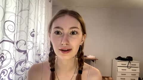 Snapshot of janenegearhart chatting on 06-04-26, 11:16 Kate online show from 06-04-26, 11:16