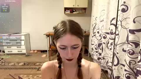 Snapshot of janenegearhart chatting on 06-22-26, 09:12 Kate online show from 06-22-26, 09:12