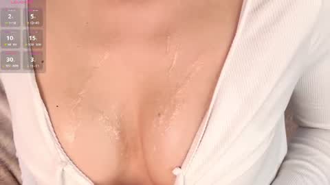 Snapshot of janeray_ chatting on 07-10-26, 05:34 My name is Janette but you can call me Jane 3 online show from 07-10-26, 05:34