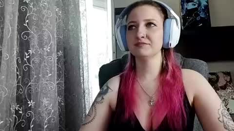 Persa online show from 04-30-26, 02:23