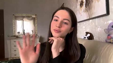 Kiki online show from 02-23-26, 09:28