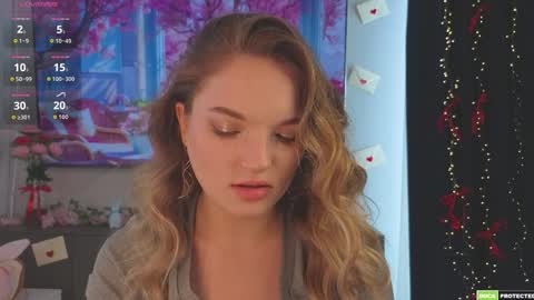 Hi Im Alice and here youll find something online show from 04-06-26, 06:47