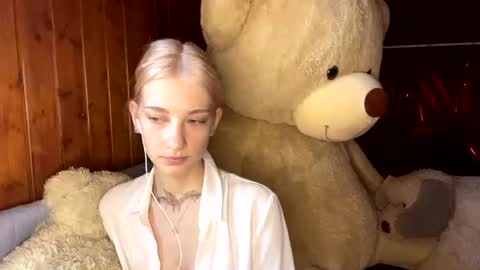 Elsa online show from 06-29-26, 08:09
