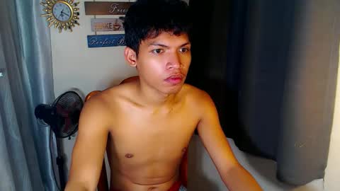 janlloyd04 online show from 04-05-26, 03:58