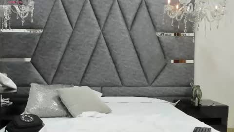 Snapshot of janna_foxx chatting on 07-19-26, 04:05 Janna online show from 07-19-26, 04:05