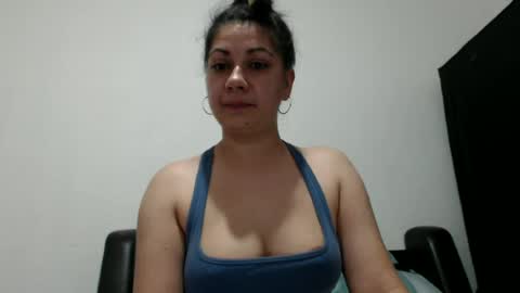 Snapshot of jannee29 chatting on 06-20-26, 05:16 janne online show from 06-20-26, 05:16