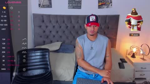 Snapshot of janomar01 chatting on 01-25-25, 10:18 janomar01 online show from 01-25-25, 10:18