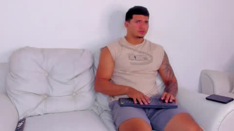 Snapshot of janomar01 chatting on 09-16-25, 06:42 janomar01 online show from 09-16-25, 06:42