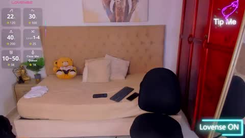 Snapshot of janomar01 chatting on 10-13-25, 06:41 janomar01 online show from 10-13-25, 06:41