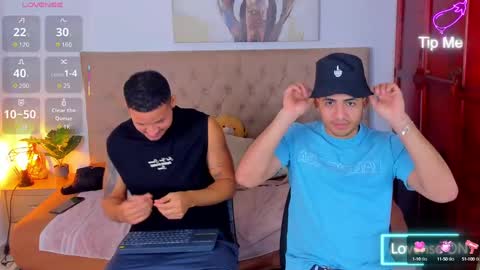 Snapshot of janomar01 chatting on 10-18-25, 07:03 janomar01 online show from 10-18-25, 07:03