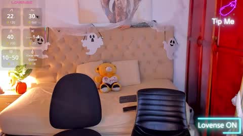 Snapshot of janomar01 chatting on 10-30-25, 06:41 janomar01 online show from 10-30-25, 06:41