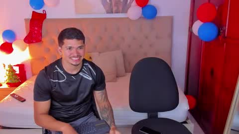 Snapshot of janomar01 chatting on 11-28-25, 06:54 janomar01 online show from 11-28-25, 06:54