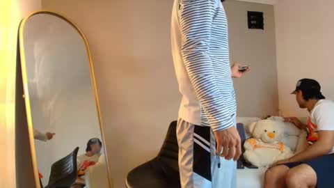 Snapshot of janomar01 chatting on 01-13-26, 12:32 janomar01 online show from 01-13-26, 12:32