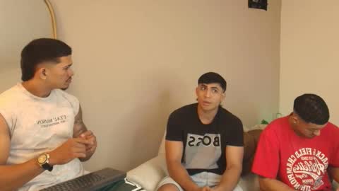 Snapshot of janomar01 chatting on 02-07-26, 12:53 janomar01 online show from 02-07-26, 12:53