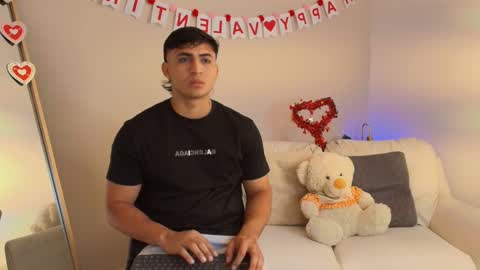 Snapshot of janomar01 chatting on 02-15-26, 01:31 janomar01 online show from 02-15-26, 01:31