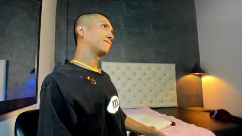 Snapshot of jara_chick chatting on 05-11-26, 07:44 Jara online show from 05-11-26, 07:44