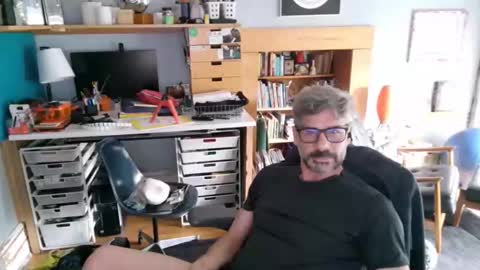 Snapshot of jareth_returns chatting on 06-08-26, 09:04 jareth_returns online show from 06-08-26, 09:04