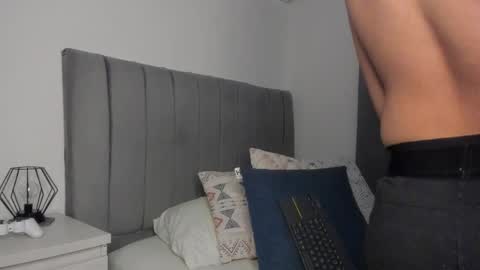 Snapshot of jarethh_ chatting on 05-20-26, 12:28 JARETHH online show from 05-20-26, 12:28