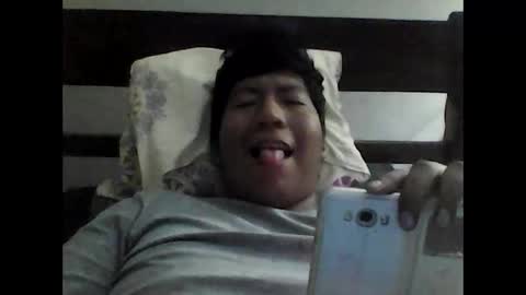 Snapshot of jariop147 chatting on 05-12-26, 08:33 Jairo online show from 05-12-26, 08:33