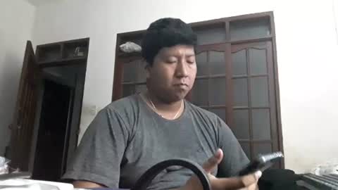 Snapshot of jariop147 chatting on 06-15-26, 04:15 Jairo online show from 06-15-26, 04:15