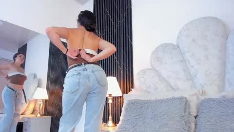 Snapshot of jaslyn__smith chatting on 05-15-26, 05:42 Jaslyn online show from 05-15-26, 05:42