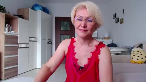 Jasmin room for people 40 online show from 04-13-26, 12:43