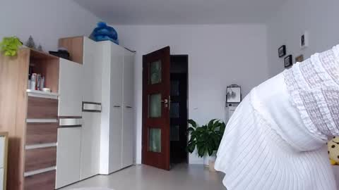 Jasmin room for people 40 online show from 05-28-26, 01:19