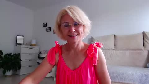 Snapshot of jasmin18v chatting on 07-18-26, 01:26 Jasmin room for people 40 online show from 07-18-26, 01:26
