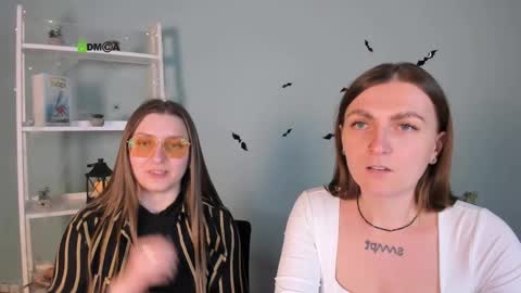 Snapshot of jasmine_fly chatting on 10-29-25, 01:02 jasmine_fly online show from 10-29-25, 01:02