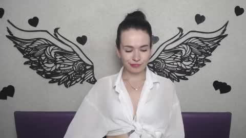 JasmineKouch online show from 10-08-25, 05:32