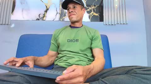 Snapshot of jason_tomas chatting on 02-13-26, 07:32 Jason online show from 02-13-26, 07:32