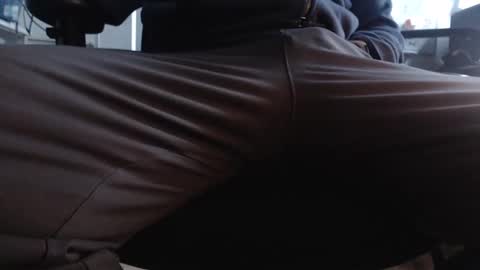 Snapshot of jasonholly chatting on 01-16-25, 05:01 Benedick Cumbersnatch online show from 01-16-25, 05:01