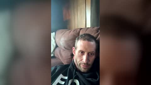 Snapshot of jasonlampl40 chatting on 05-21-26, 11:06 jasonlampl40 online show from 05-21-26, 11:06