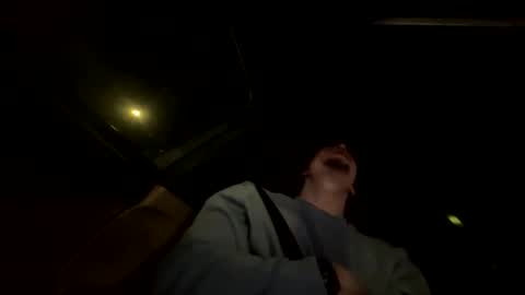 itshis10inchesforbitches online show from 12-18-25, 01:33