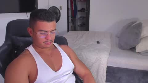 JBrooksXx online show from 01-22-25, 07:03